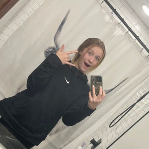 Meet your Posher, Eva adams